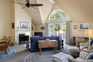 Townhouse Living Room. Photo Credit: Spruce Point Inn