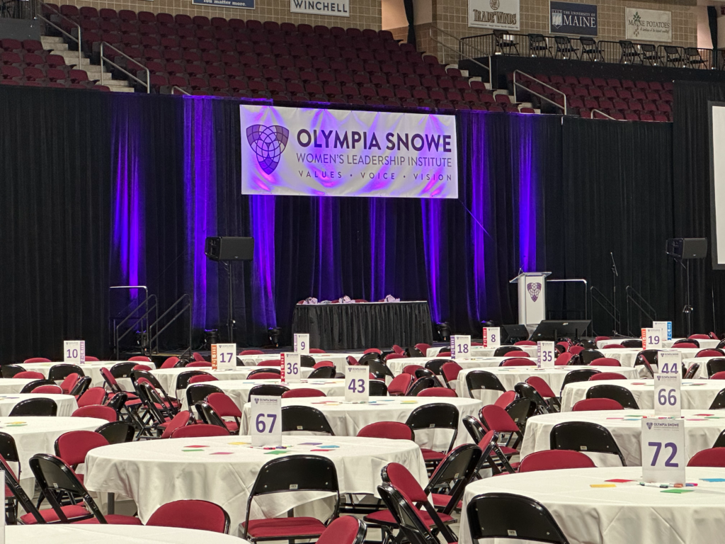 Banquet Set up. Photo Provided by Headlight Audio Visual, Inc.