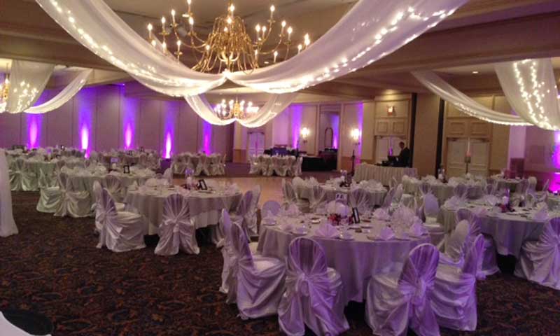 Wedding Reception. Photo Provided by Holiday Inn By the Bay