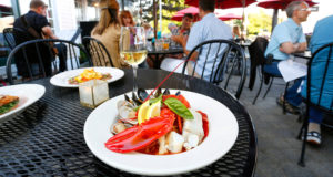 Enjoy a lobster dinner while being outside in the fresh Maine air during hot summer months, Photo Credit: Visit Freeport