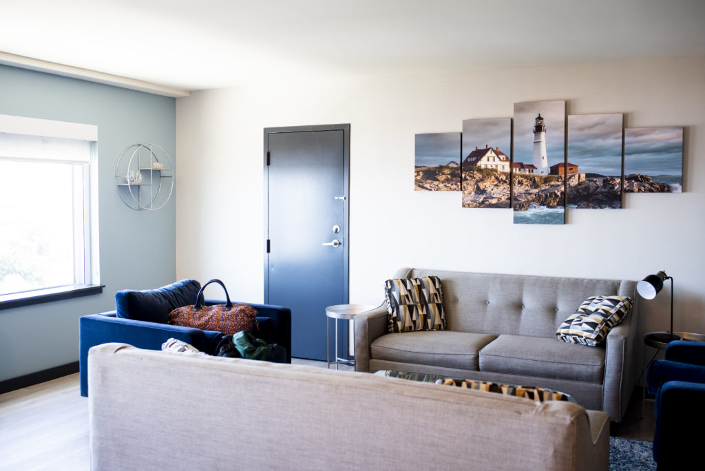 Holiday Inn By the Bay Suite, Photo Credit: Capshore Photography Holiday Inn By the Bay Suite, Photo Credit: Capshore Photography