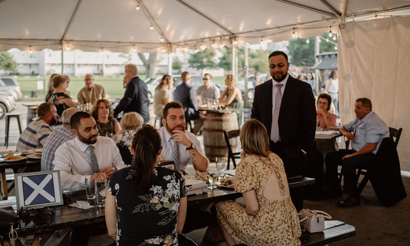 Rising Tide Wedding. Photo Credit: Little Redd Photography
