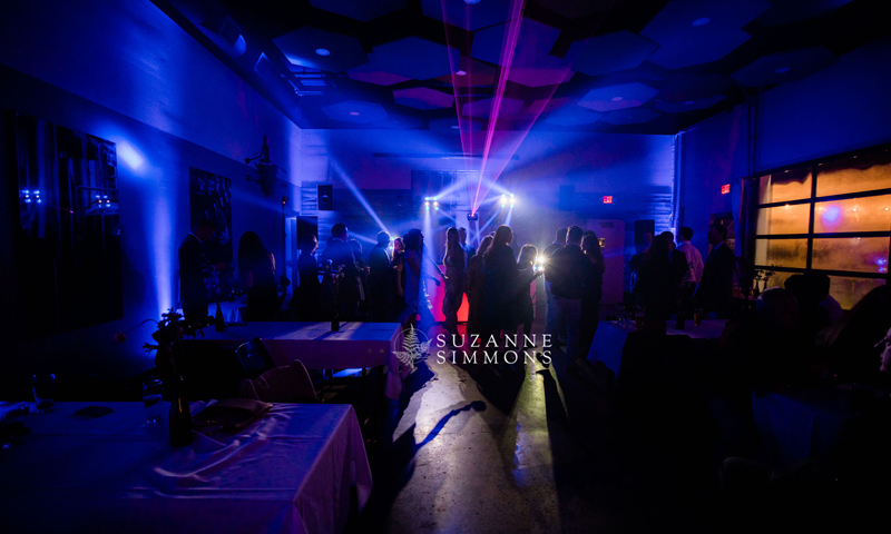 Rising Tide Wedding. Photo Credit: Suzanne Simmons Photography