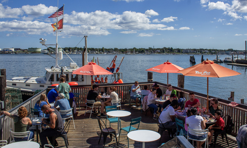 Luke's Lobster Outdoor Dining, Photo Credit: Serena Folding Luke's Lobster Outdoor Dining, Photo Credit: Serena Folding
