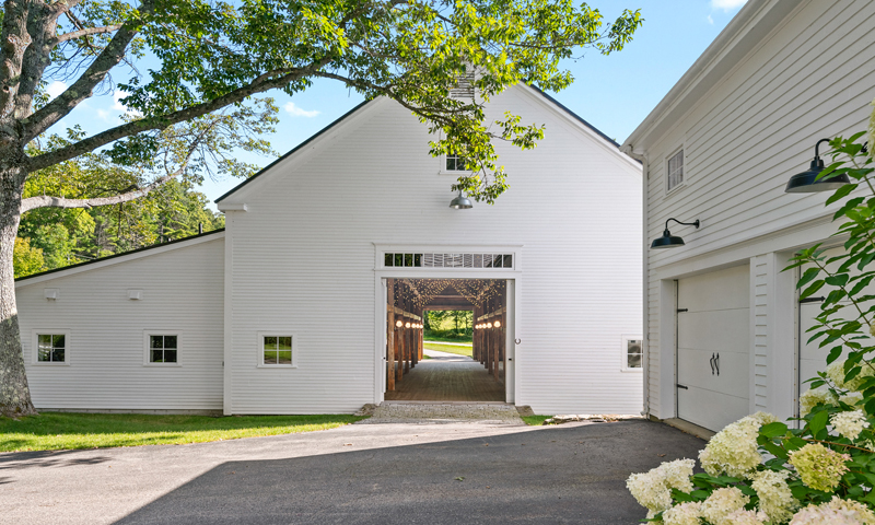 Barn Exterior. Photo Credit: PGM Photography