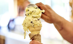 Ice cream scoops, Photo credit: Lone Spruce Creative, courtesy of Maine Office of Tourism