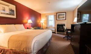 Guest Room. Photo Credit: Fireside Inn & Suites Portland