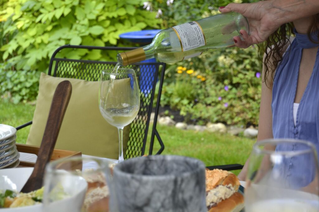 Vine Nirvana Wine Tasting. Photo Credit: Harleigh Gastman