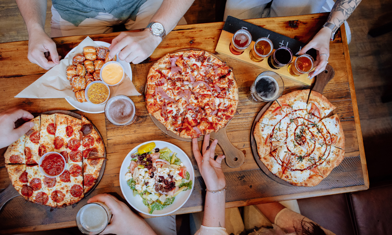 Apps and Beer; Photo Credit: Shipyard Brewing Co.